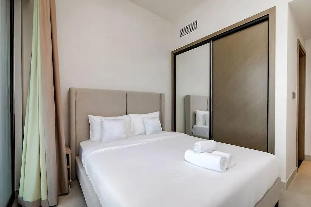 1Bdr Yacht View Binghatti Canal Dubai Apartment