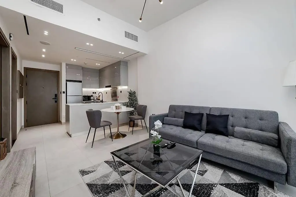 1Bdr Yacht View Binghatti Canal Dubai Apartment